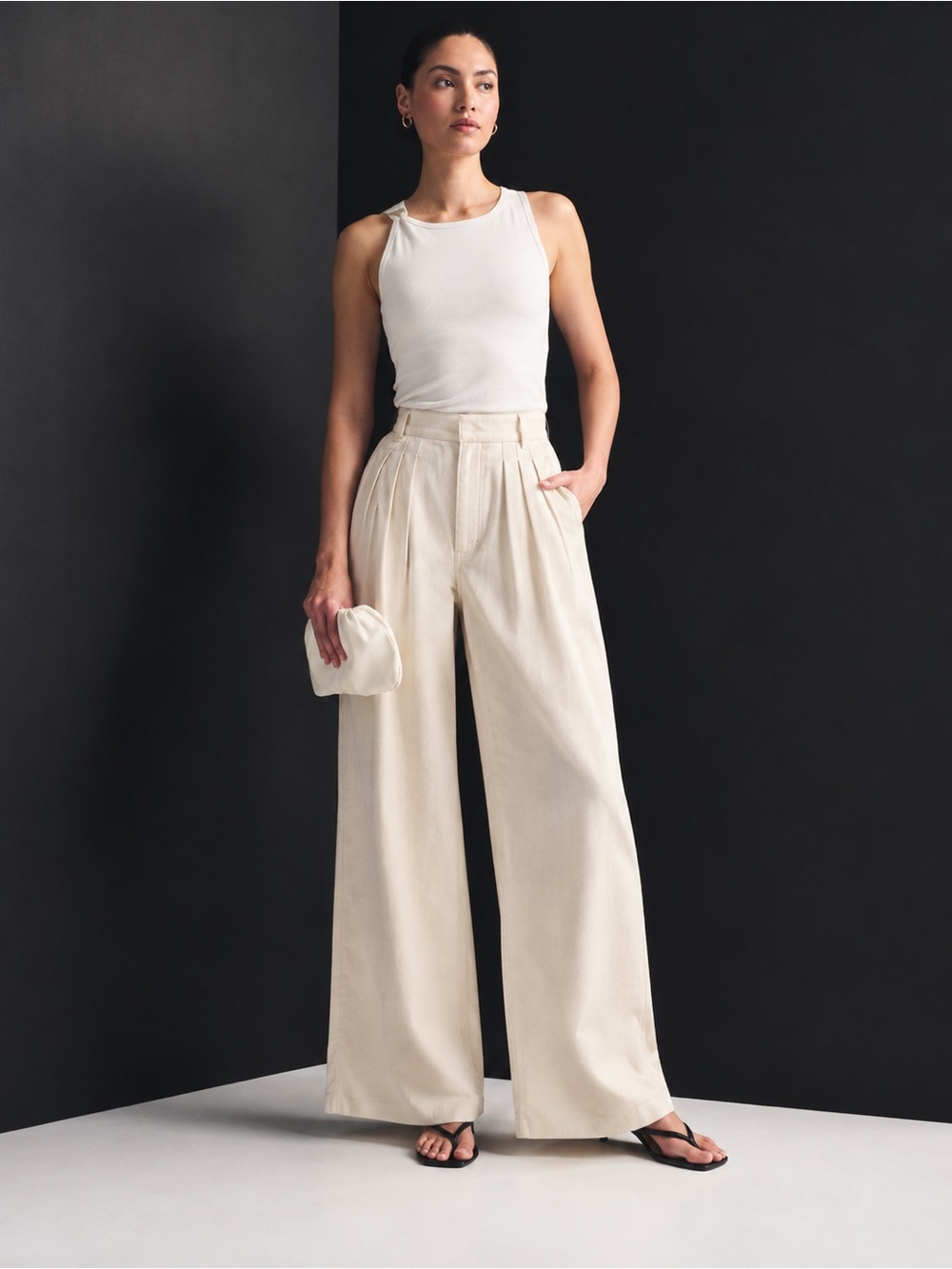 NWT Zara Cream Beige Pleated Wide-Leg Trousers Size Medium